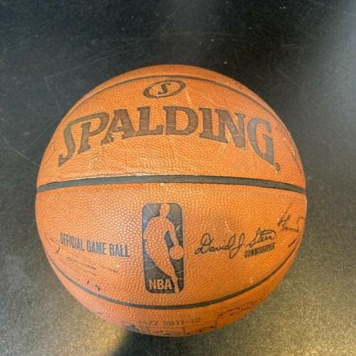 2011-12 קבוצת הג'אז של יוטה חתמה על משחק Spalding NBA השתמשו בכדורסל - משחק חתימה משומש בכדורסל NBA