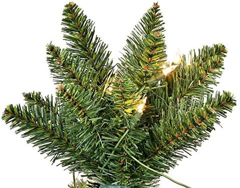 Vickerman 5.5 'Chapel Pine Artificial Artificial חג המולד חצי עץ, אורות ברורים דוראים - קפלה