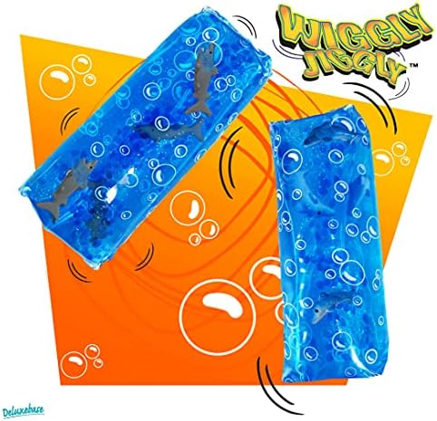 Wiggly Jiggly - דגי ליצן מ- Deluxebase. צעצוע של נחש סופר -סופר -סופר סופר -נחש צעצוע עם דמויות דגי ליצן. צעצוע