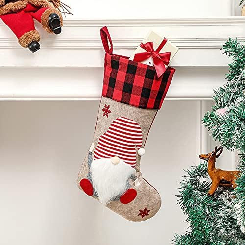 מחזיקי גרבי חג המולד משובצים אדומים קישוטי משפחת גנום תלייה קישוטים לגרביים לחג המולד