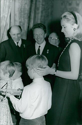 תצלום וינטג 'של הנסיכה אסטריד מבלגיה, הילדה השנייה ובתה היחידה של המלך אלברט השני והמלכה פאולפרנס