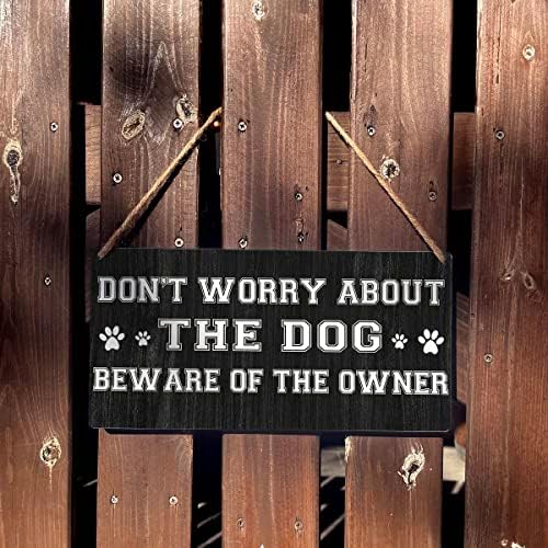 היזהר מחוות מתנות שלט כלבים אל תדאג מהכלב היזהר מהבעלים שלט תלייה מעץ לוחית קיר כפרי תפאורה לאמנות לקישוט הבית